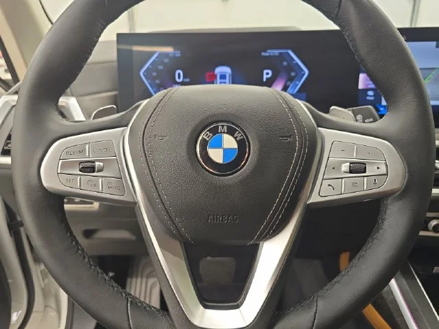 Used 2025 Alpine White BMW xDrive40i image 37