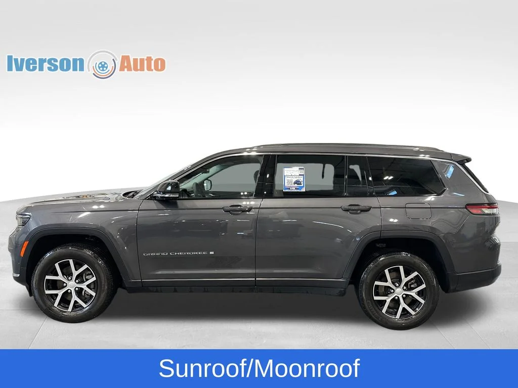 Used 2023 Gray Jeep Limited image 6