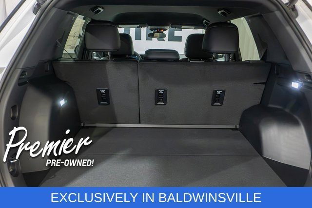 Used 2027 White Chevrolet LT image 9