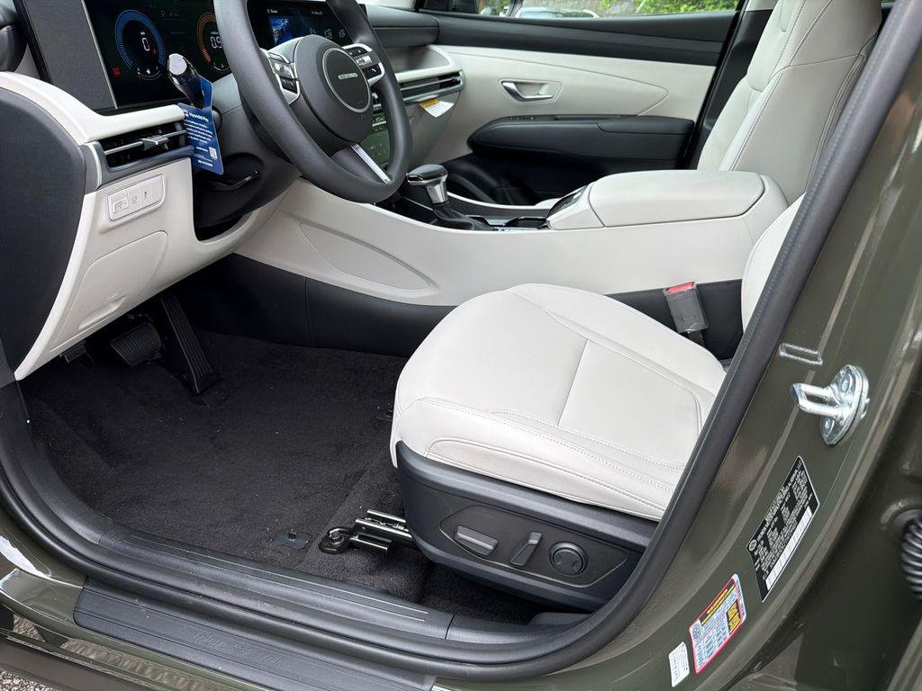 New 2026 Green Hyundai SEL FWD image 9