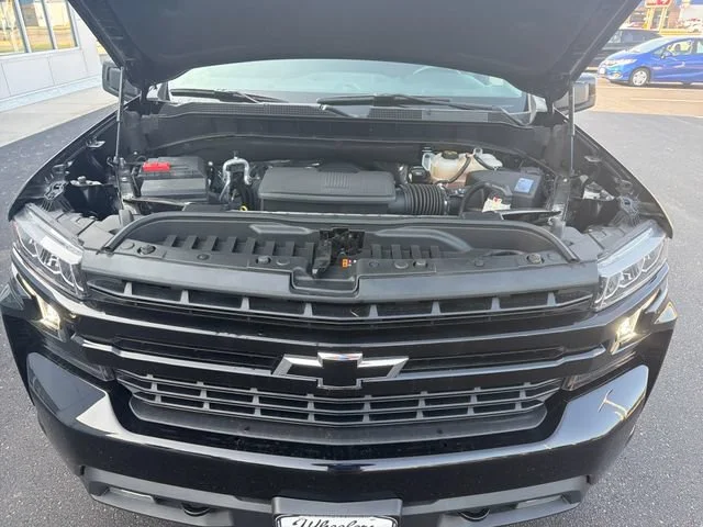 Used 2021 BLACK Chevrolet RST image 27