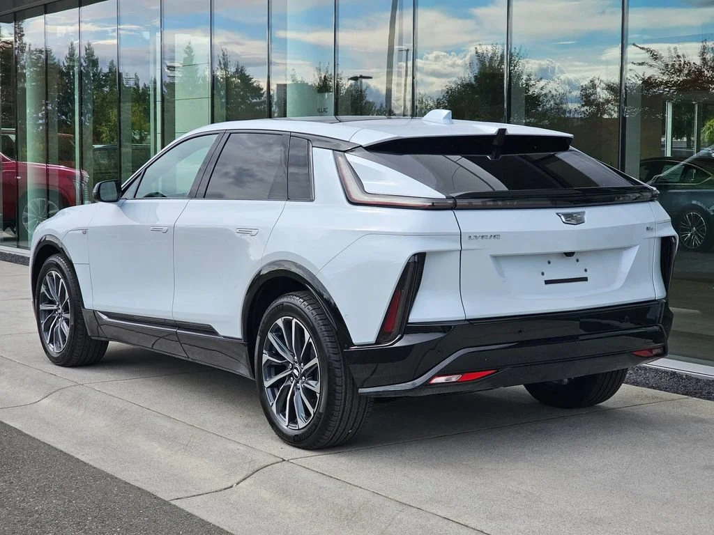 New 2027 Vibrant White Tricoat Cadillac Sport image 3