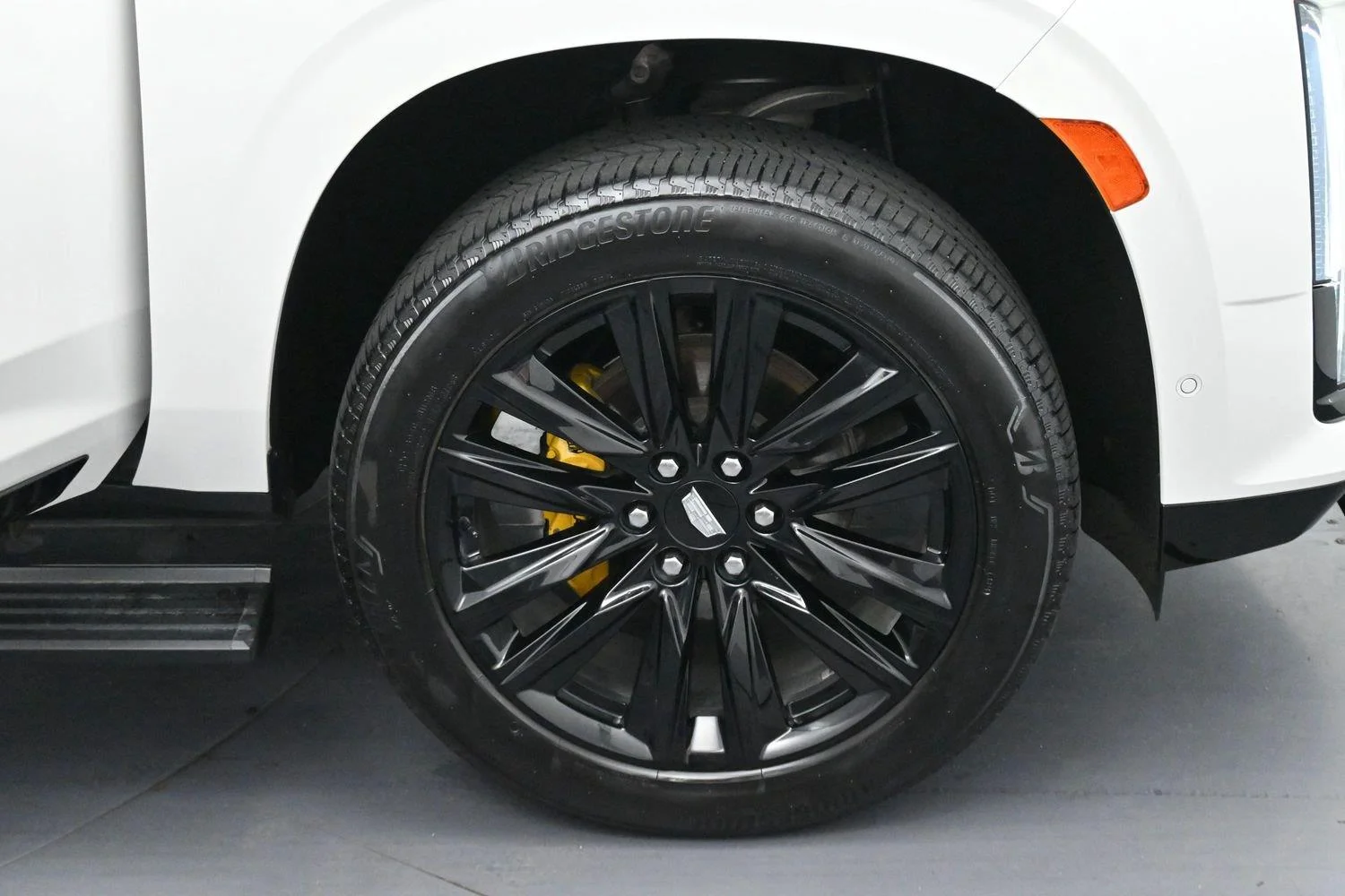 Used 2021 CRYSTAL WHITE TRICOAT Cadillac Sport Platinum image 42