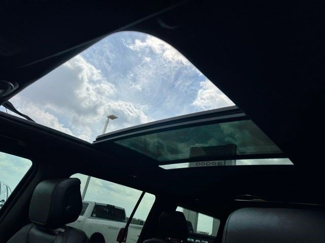 New 2026 Bright White Clear-Coat Exterior Paint Jeep Limited Altitude image 29