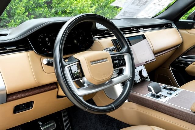 Used 2023 Black Land Rover SE image 24