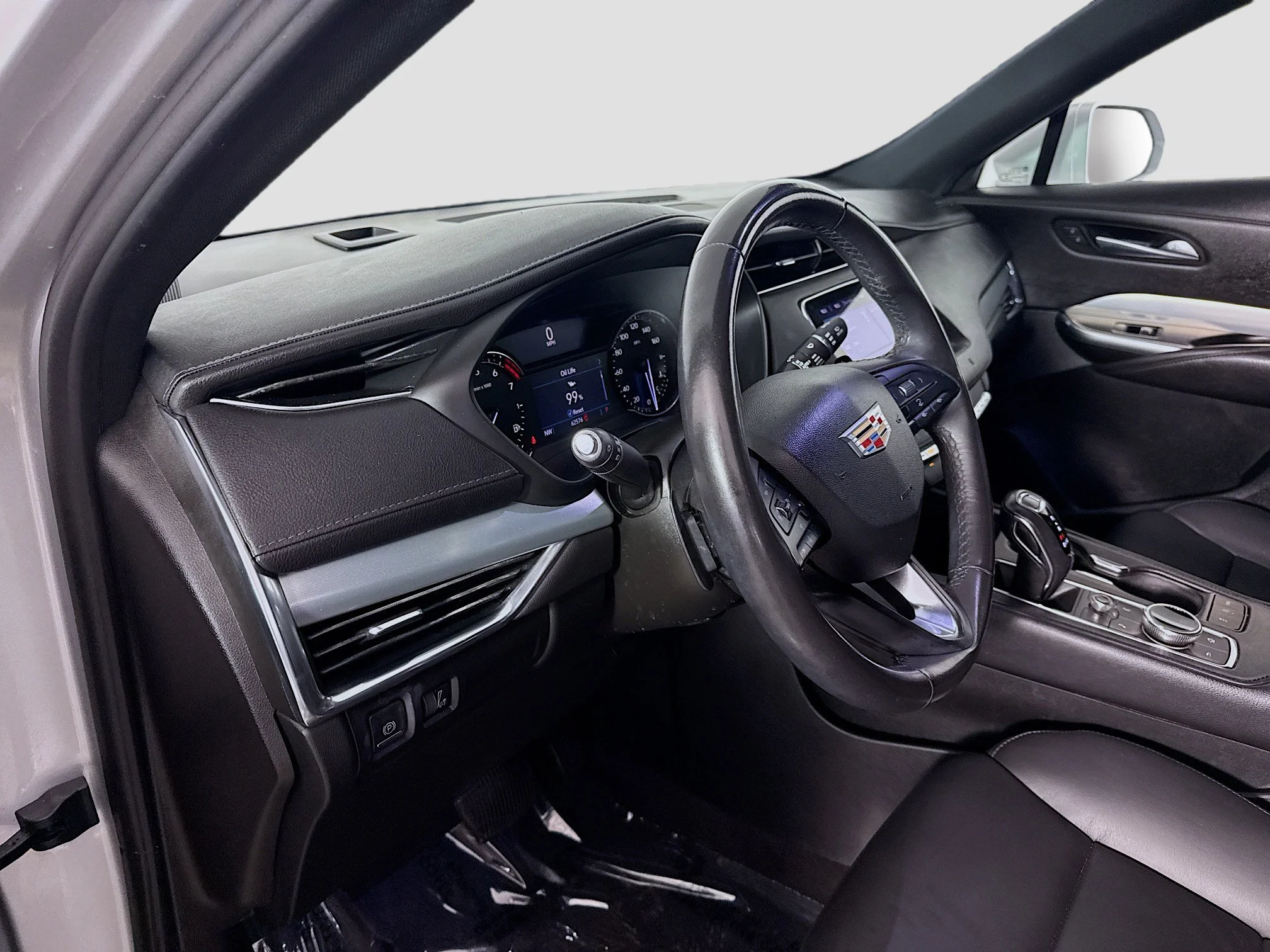 Used 2019 Radiant Silver Metallic Cadillac FWD Premium Luxury image 19