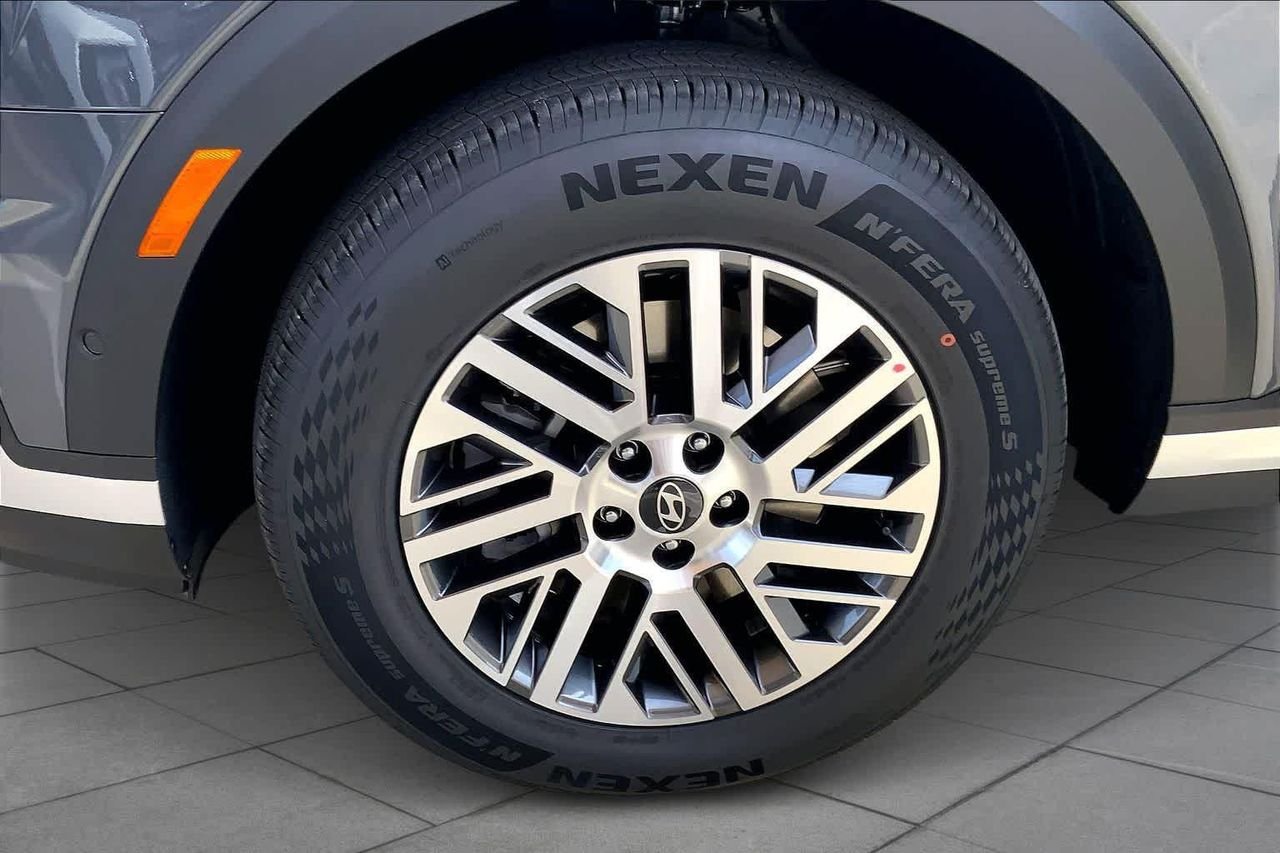 New 2026 Ecotronic Gray Pearl Hyundai SEL Premium FWD image 11