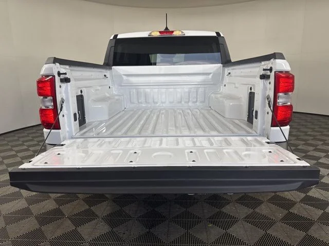 New 2026 Oxford White Ford XL image 21