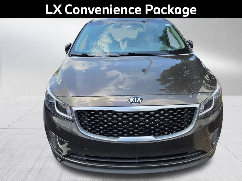 Used 2015 Silver Kia LX image 3