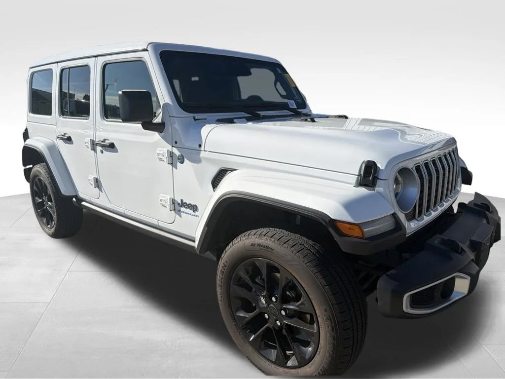 Used 2025 White Jeep Sahara 4xe image 18