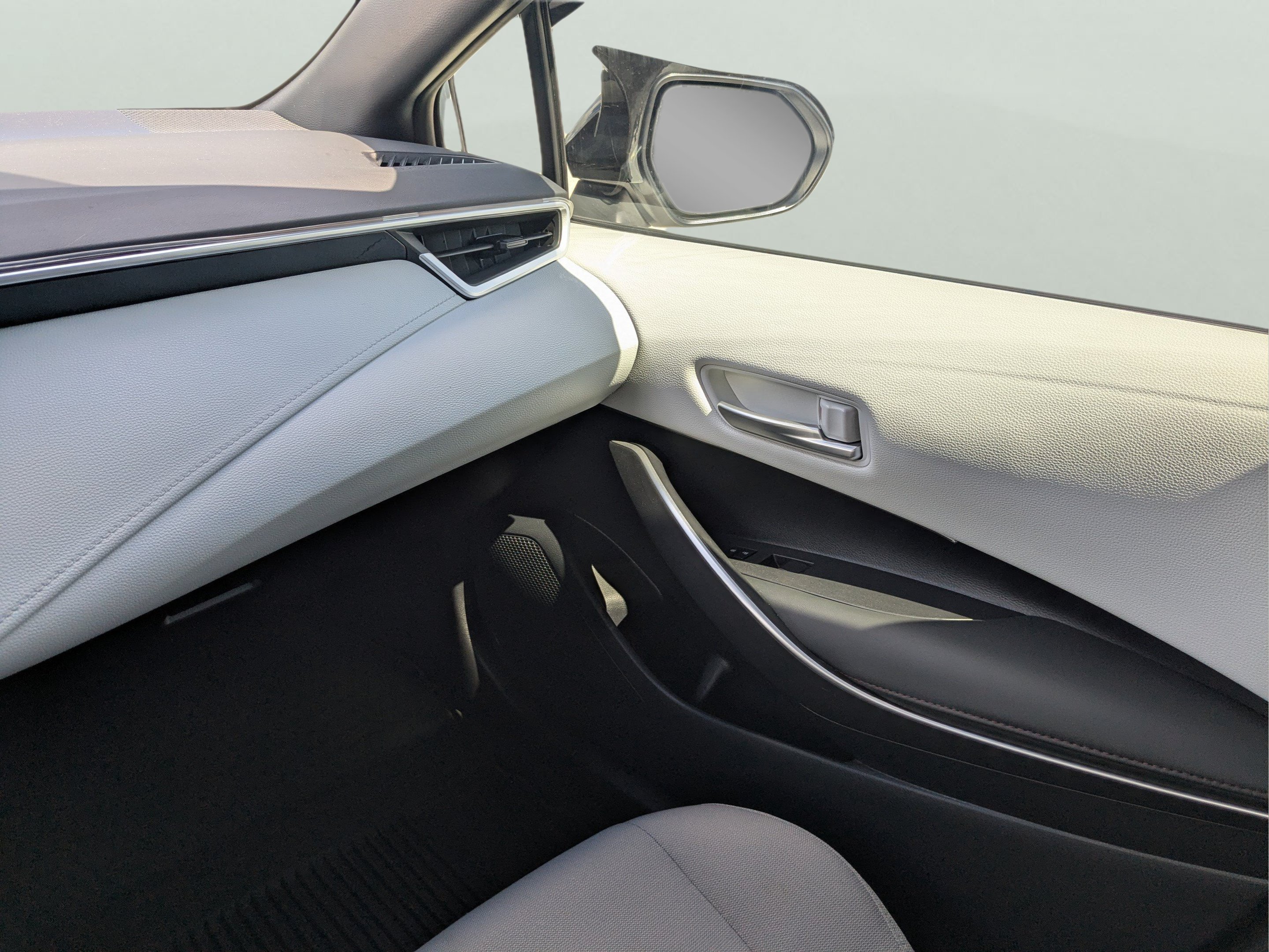 2024 Toyota Corolla SE - Photo 14