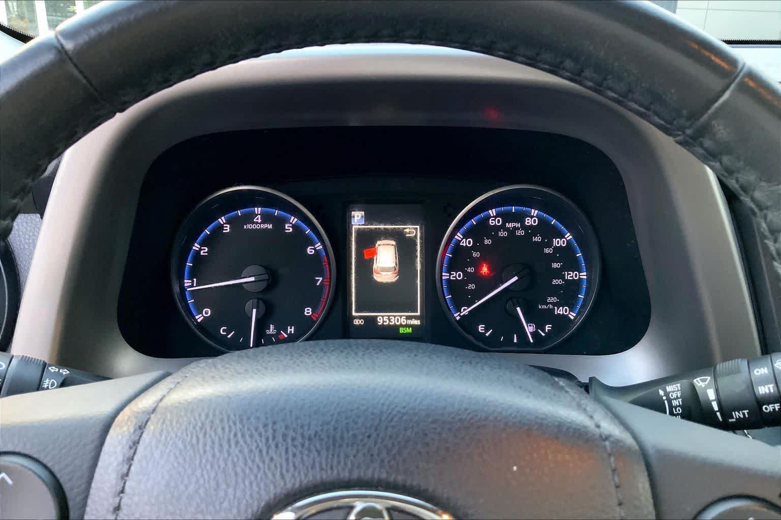Used 2018 Ruby Flare Pearl Toyota XLE image 25