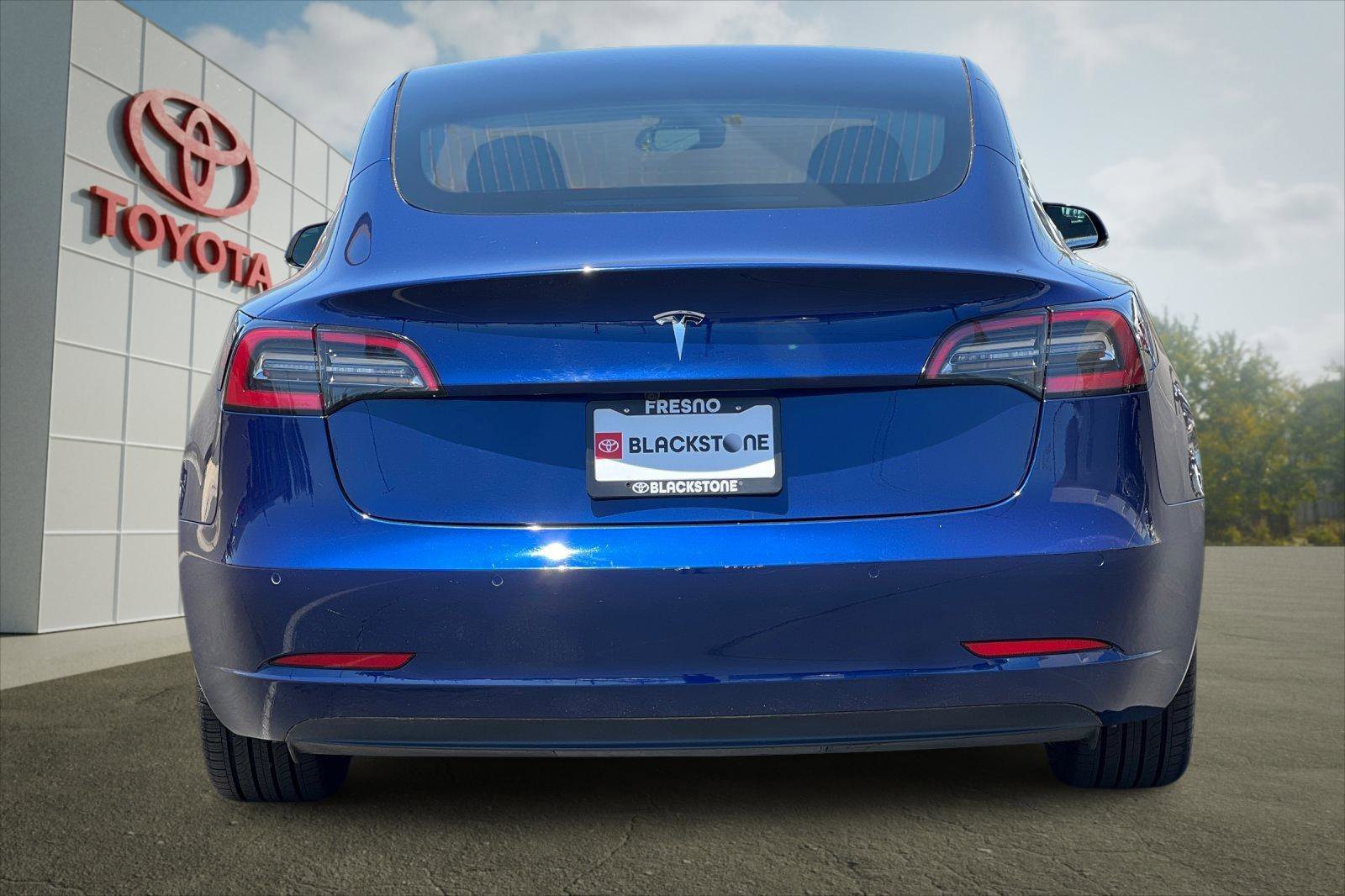 Used 2020 Deep Blue Metallic Tesla Standard Range Plus image 4