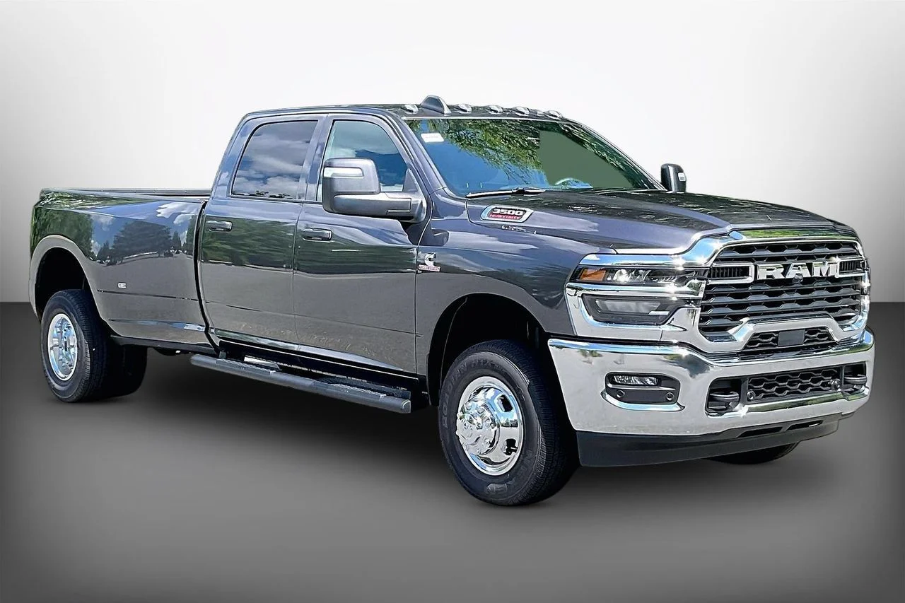 New 2026 Granite Crystal Metallic Clear-Coat Exterior Paint RAM Tradesman image 2