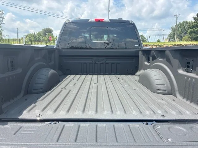 New 2026 Agate Black Metallic Ford F-250® Lariat® image 8