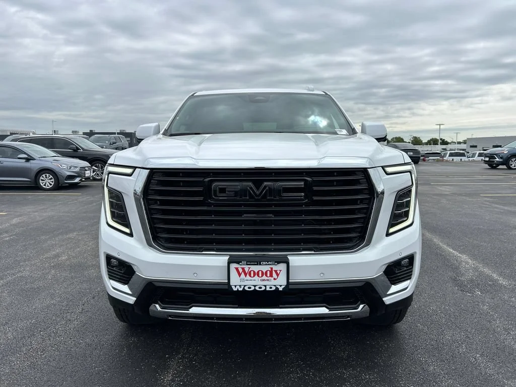 New 2026 Summit White GMC Elevation image 4