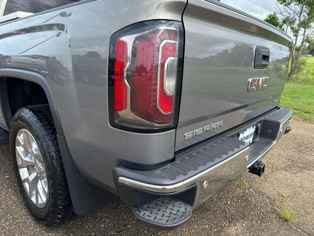 Used 2017 Gray GMC SLT image 13