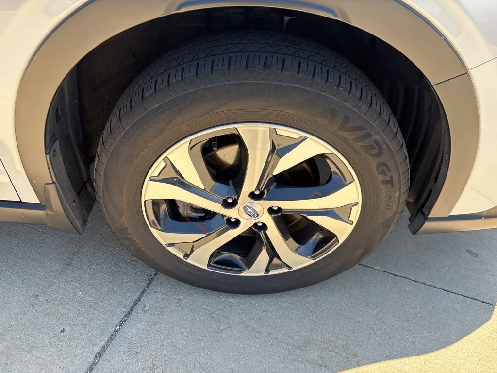 2021 Subaru Outback Limited - Photo 10