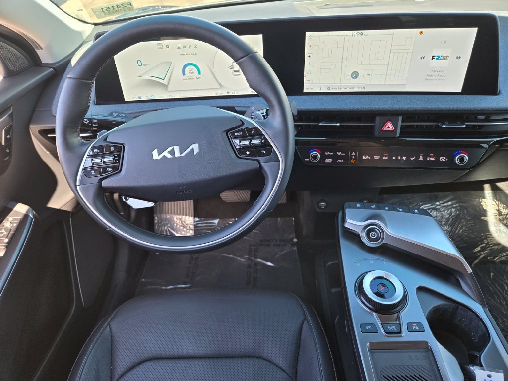 Used 2023 Gray Kia Wind image 13