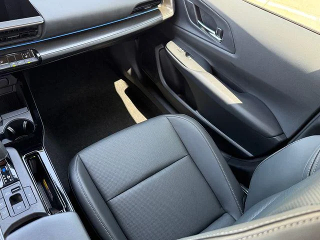 Certified Used 2026 WIND CHILL PEARL Toyota Nightshade image 20