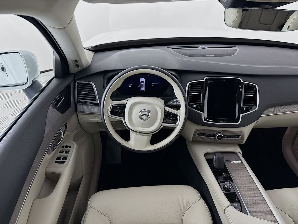 Used 2024 White Volvo T8 Plus Bright Theme 7 Passenger image 22