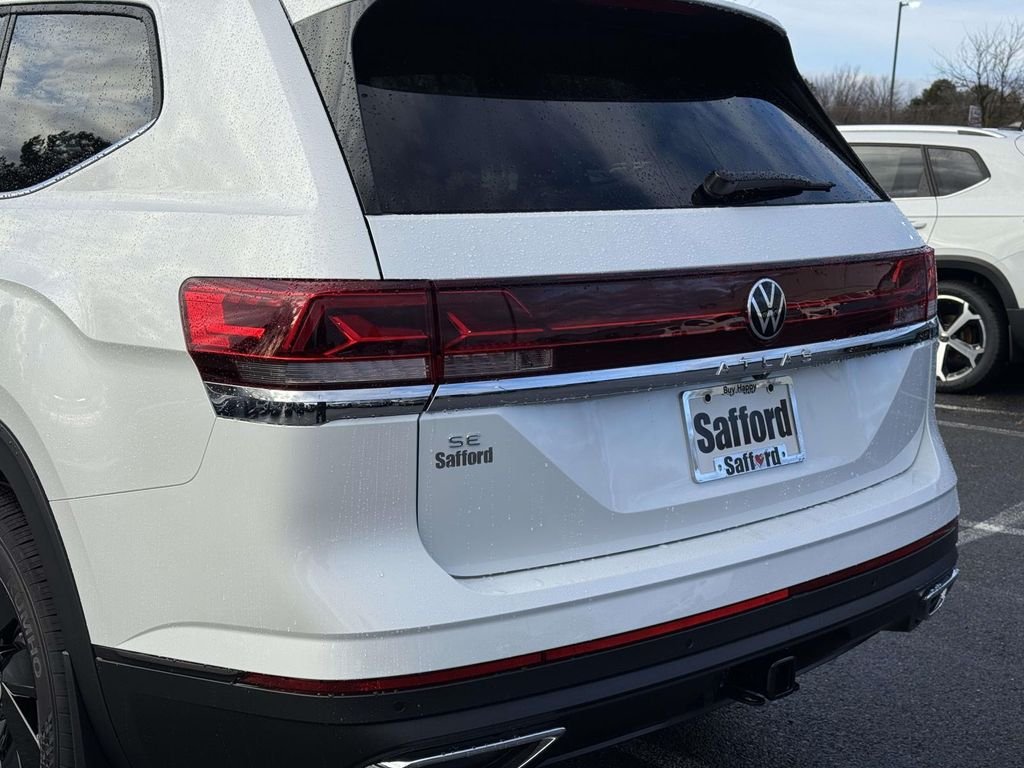 New 2026 White Volkswagen 2.0T SE w/Technology image 11