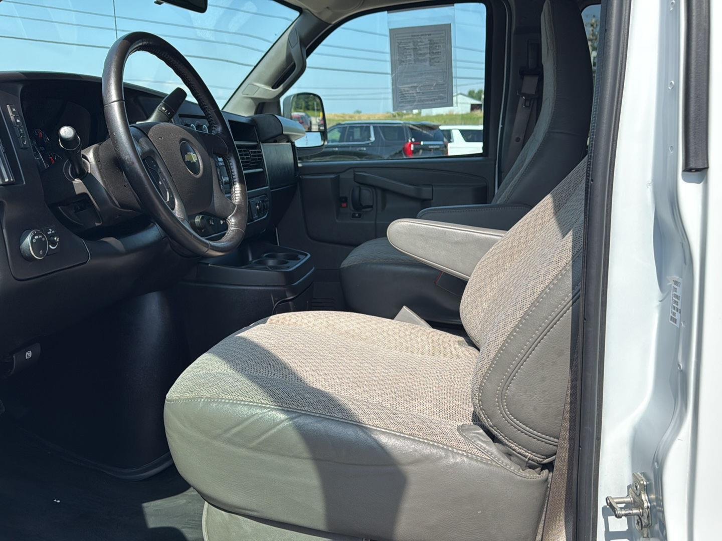 Used 2023 Summit White Chevrolet 1LS image 8
