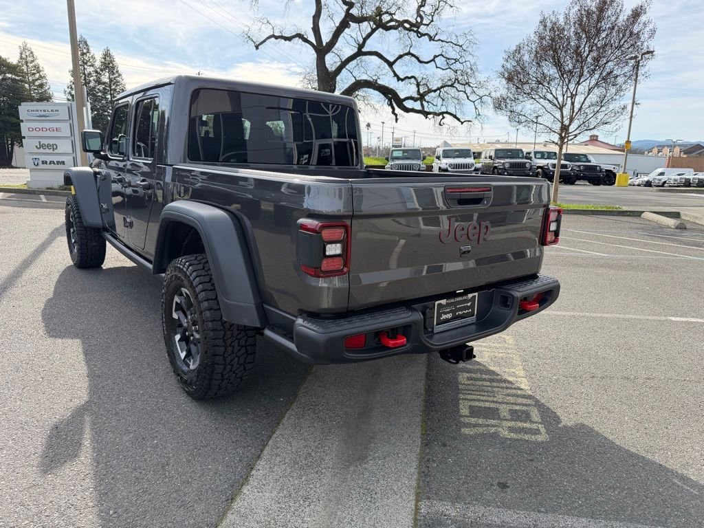 New 2026 Granite Crystal Metallic Clear-Coat Exterior Paint Jeep Rubicon image 3