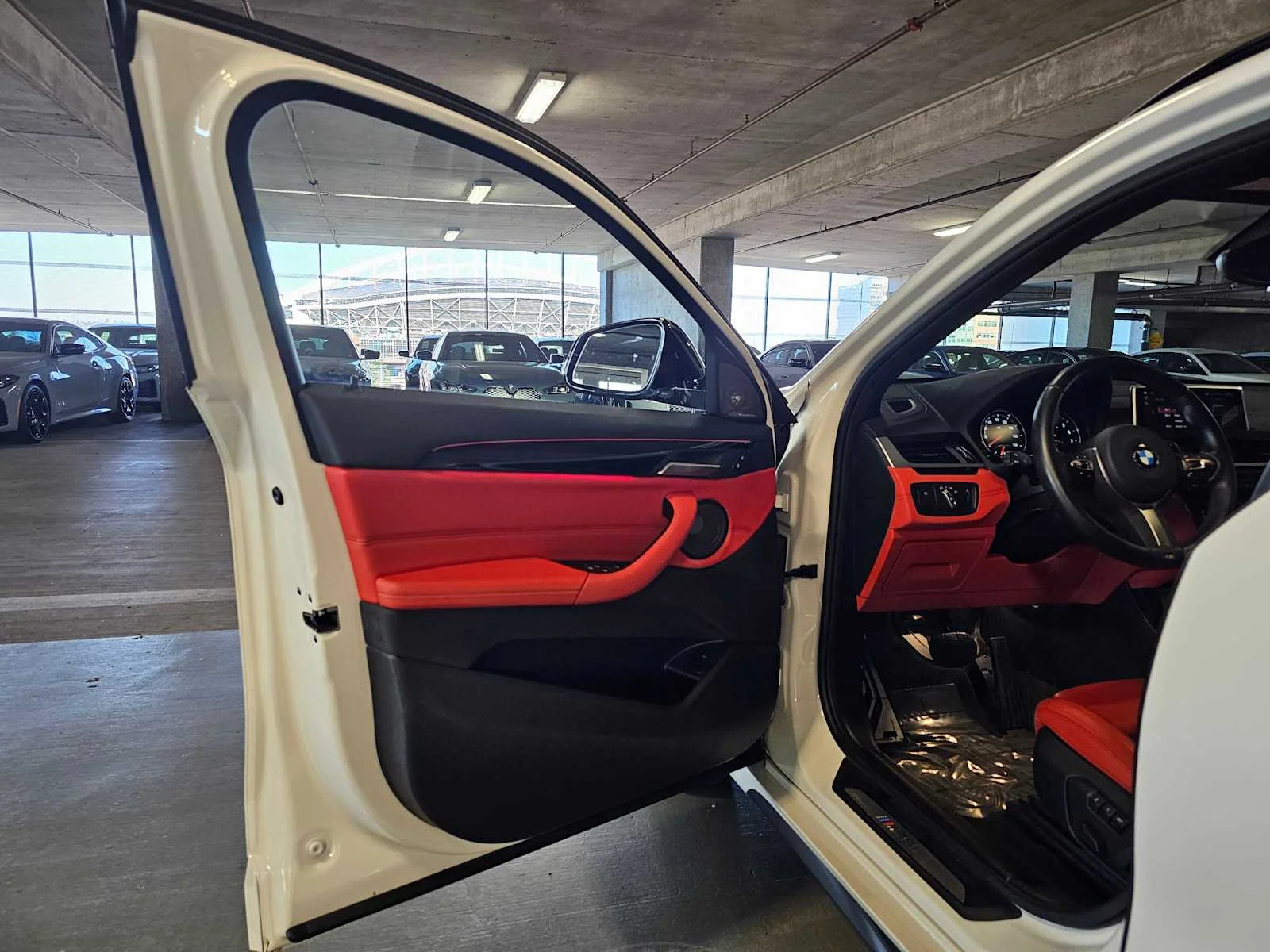 Used 2020 Alpine White BMW M35i image 22