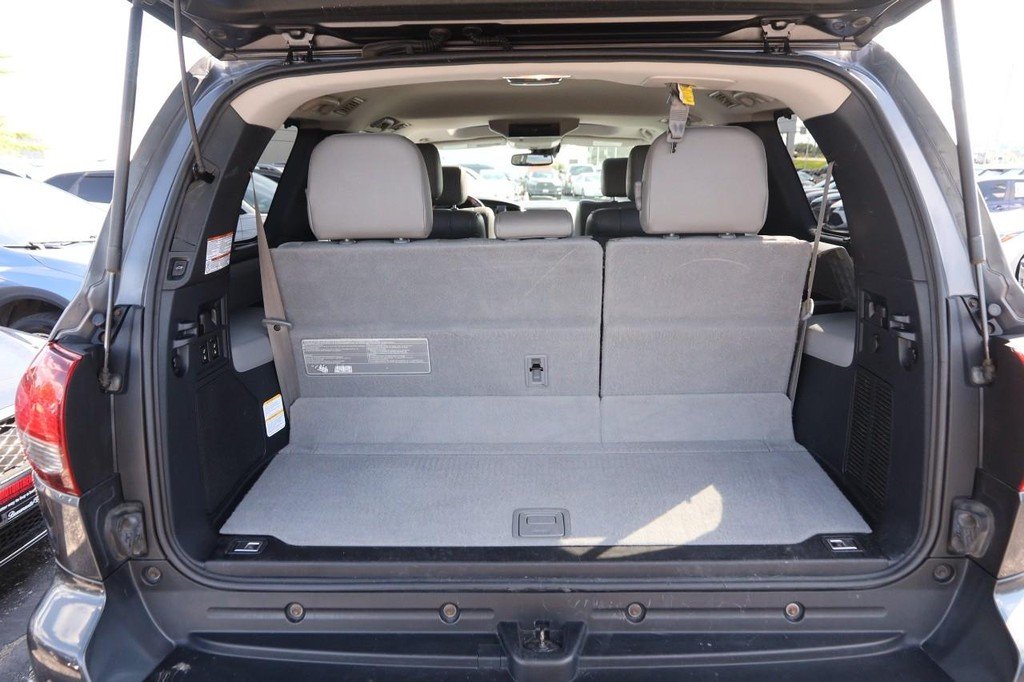 Used 2018 Magnetic Gray Metallic Toyota Platinum 4WD (Natl) image 8