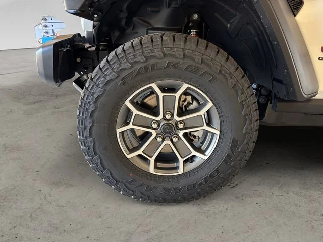 New 2026 White Jeep Mojave image 15