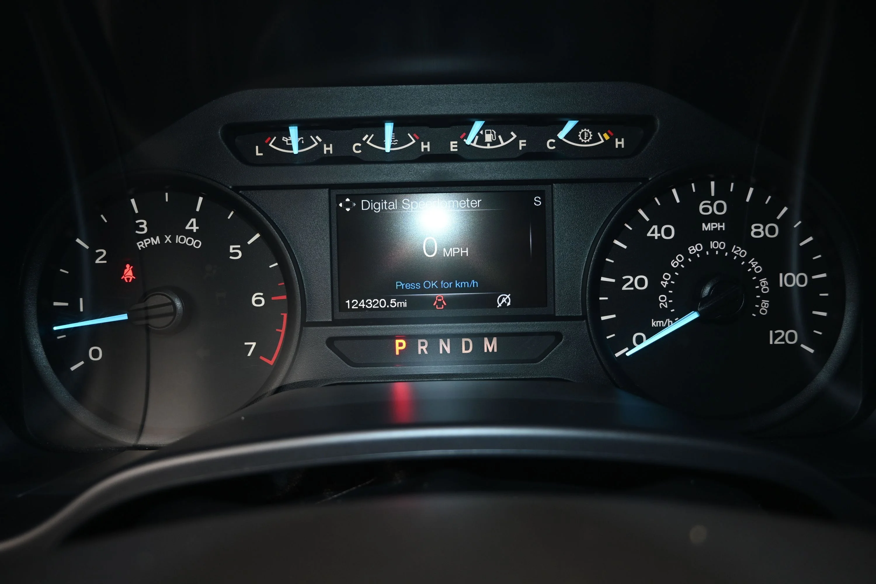 Used 2018 Blue Ford XL image 6