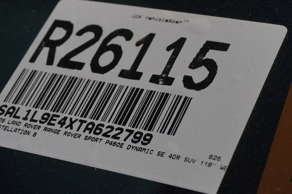 New 2026 Constellation Blue Ultra Metallic Gloss Land Rover Dynamic SE image 32