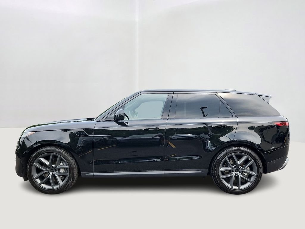 Used 2026 Santorini Black Metallic Land Rover SE image 7