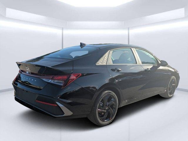 New 2026 Black Hyundai SEL Sport image 3