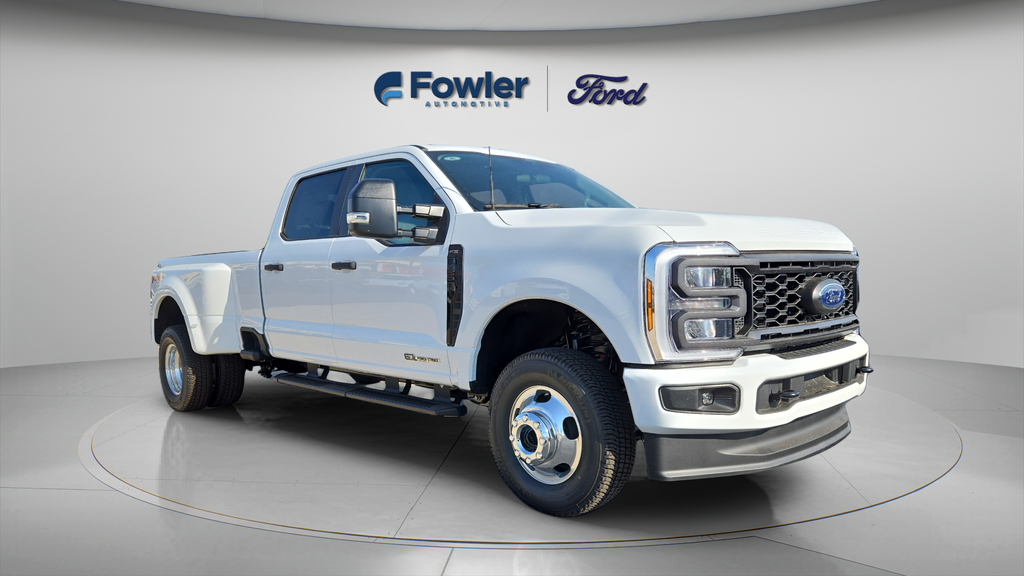New 2026 Oxford White Ford F-350® XL image 1