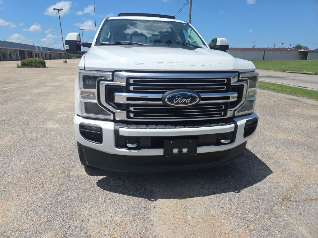 Used 2021 White Ford Limited image 2