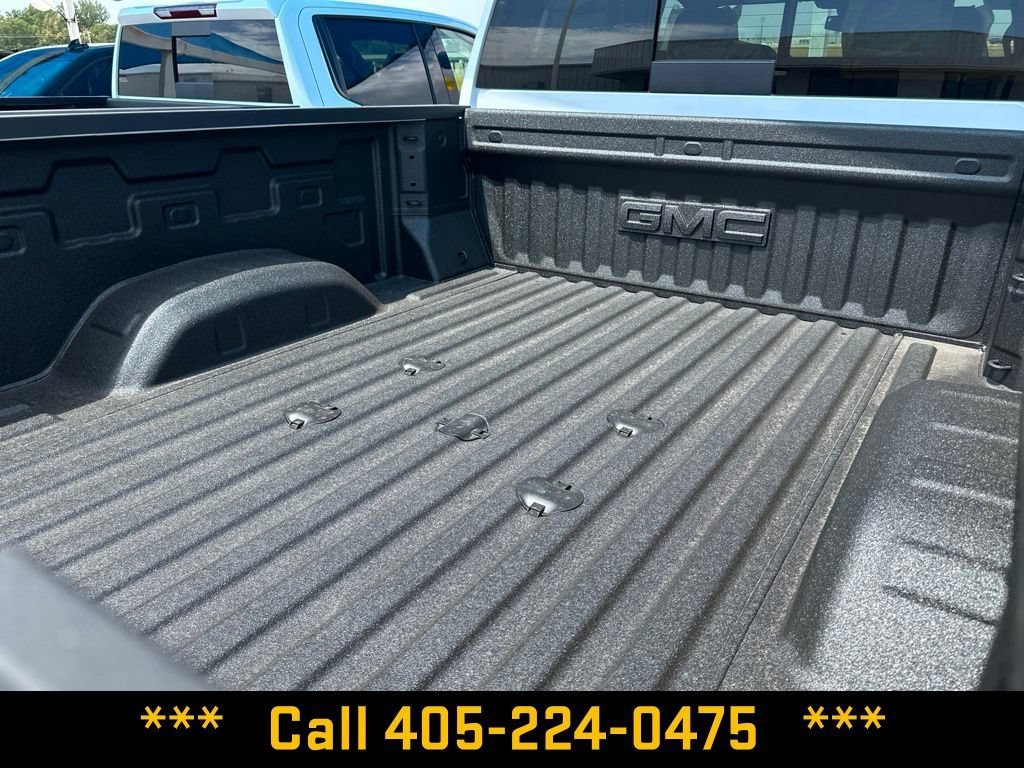 New 2026 Glacier White Tricoat GMC SLT image 9