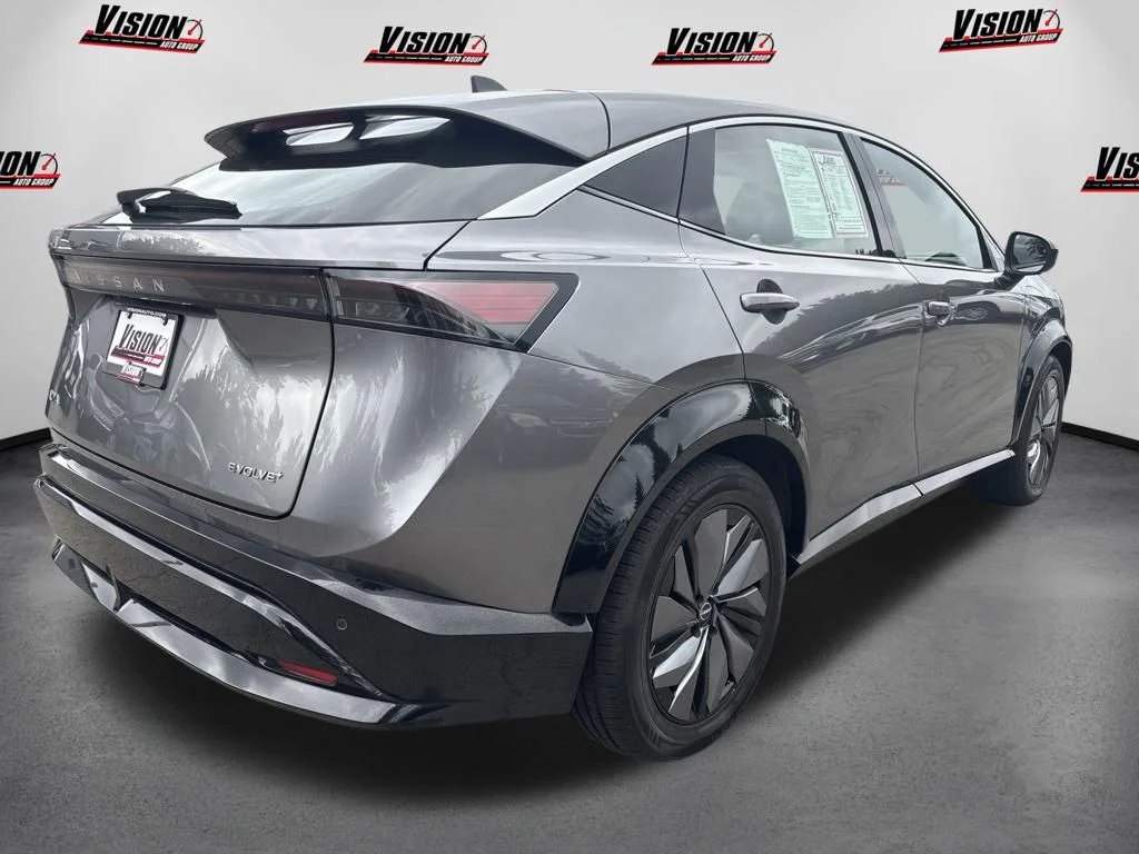 Used 2023 Gray Nissan EVOLVE+ image 5