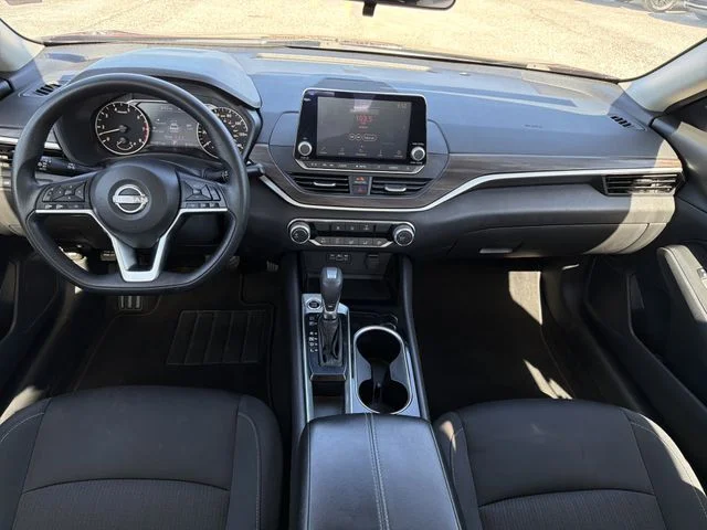 Used 2024 Red Nissan 2.5 SV image 12