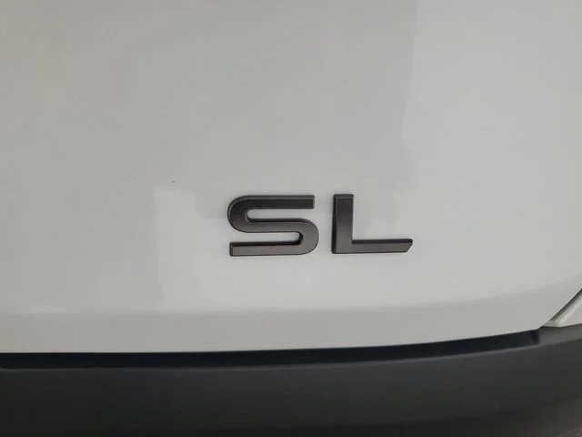 New 2025 Two-tone Everest White TriCoat / Super Black Nissan SL image 11