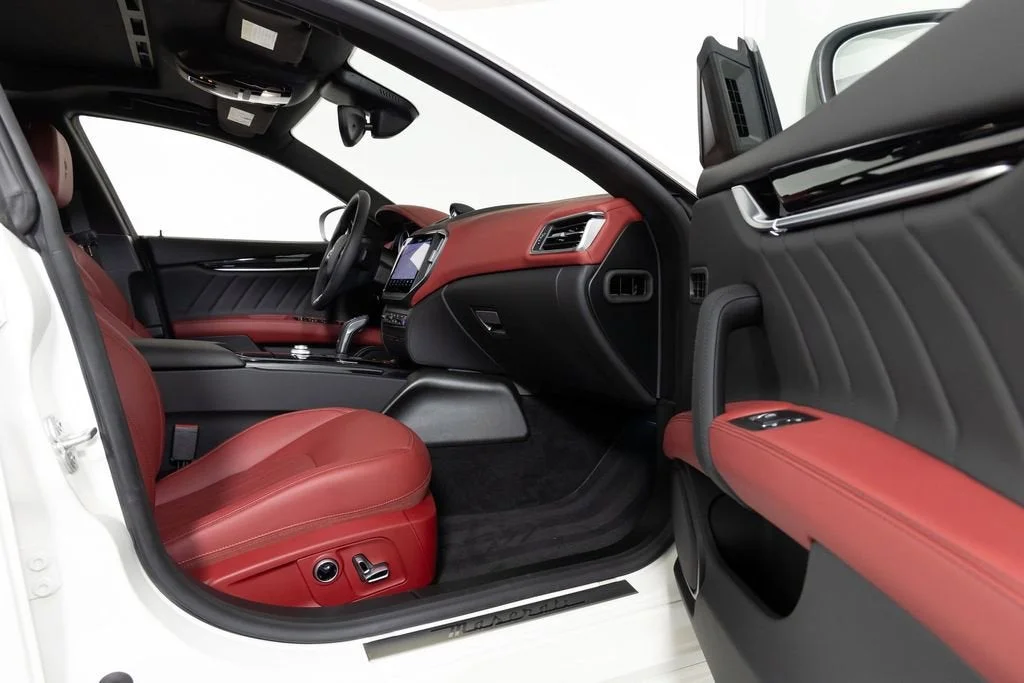 Used 2023 White Maserati GT image 28