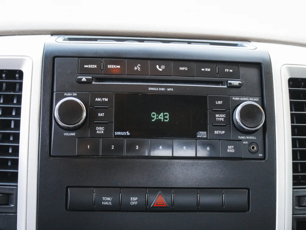 Used 2009 Mineral Gray Metallic Clearcoat Dodge SLT image 15