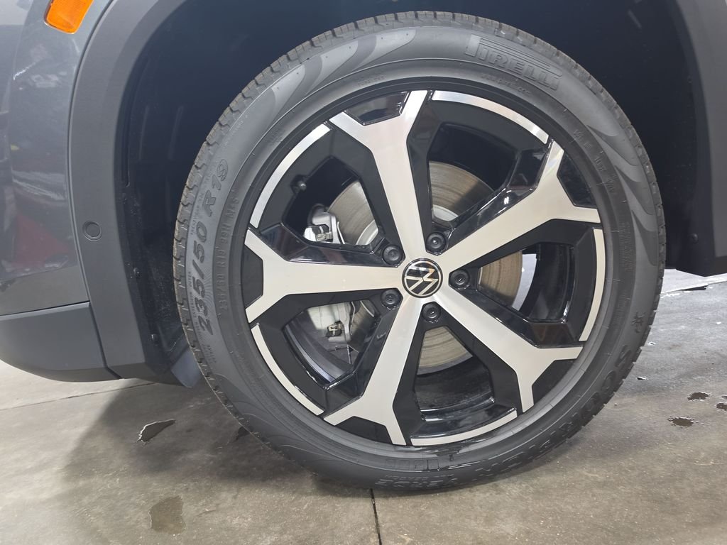 New 2026 Gray Volkswagen 2.0T SE image 9
