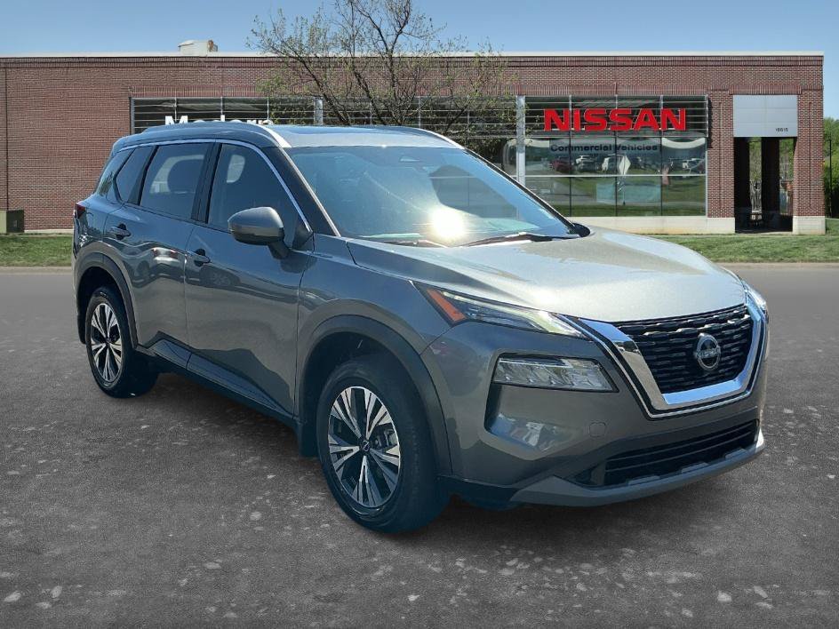 Certified Used 2023 Gun Metallic Nissan SV image 5