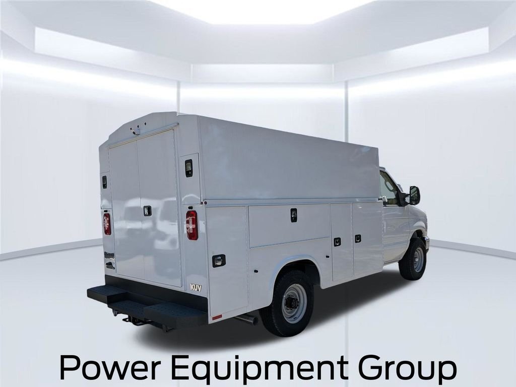 New 2026 Oxford White Ford E-350 SRW image 6