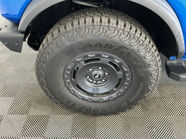 Used 2025 Blue Metallic Ford Badlands image 9