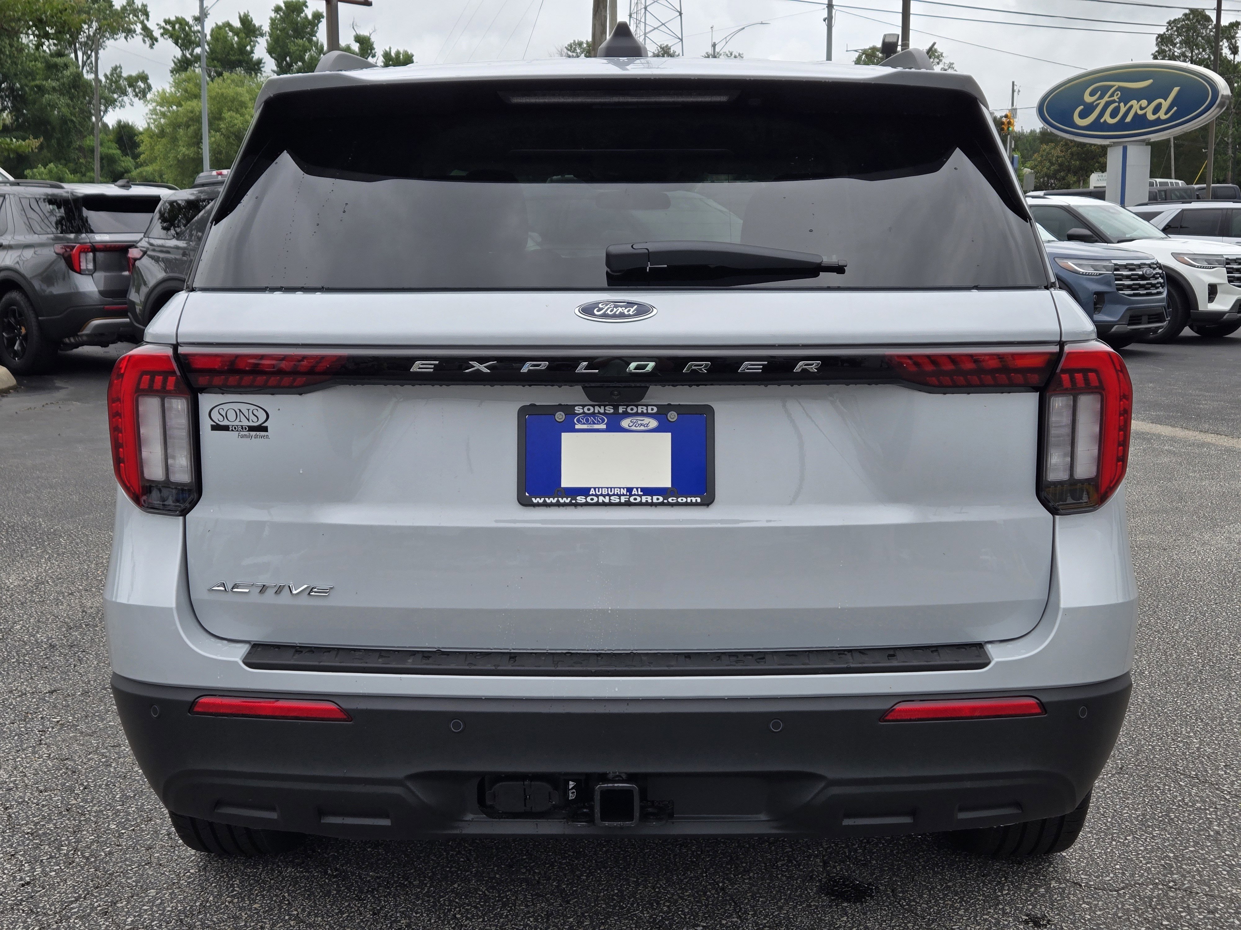 New 2026 Space White Metallic FORD Active image 9