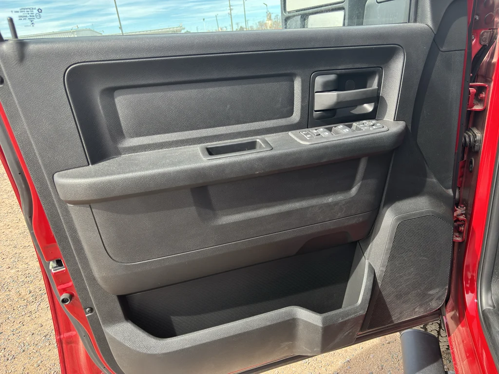 2026 RAM 2500 Tradesman/Black Express - Photo 17