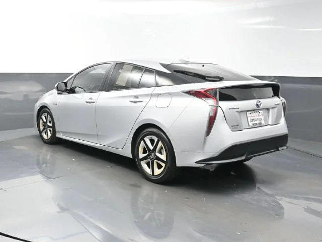 Used 2016 Silver Toyota Four Touring image 5